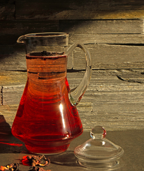 Glaskrug-mit deckel-hangefertigt-glass-jug-handmade-neman-glassworksneman