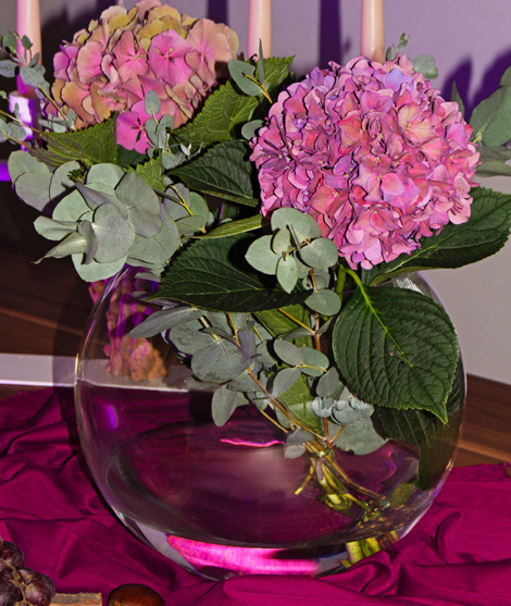 Glas-kugelvase-ball-shaped-vase-hangefertigt-handmade-neman-glassworksneman
