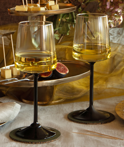 Weisswein-glas-hangefertigt-whitewine-glass-handmade-neman-glassworksneman