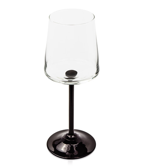 Weisswein-glas-hangefertigt-whitewine-glass-handmade-neman-glassworksneman